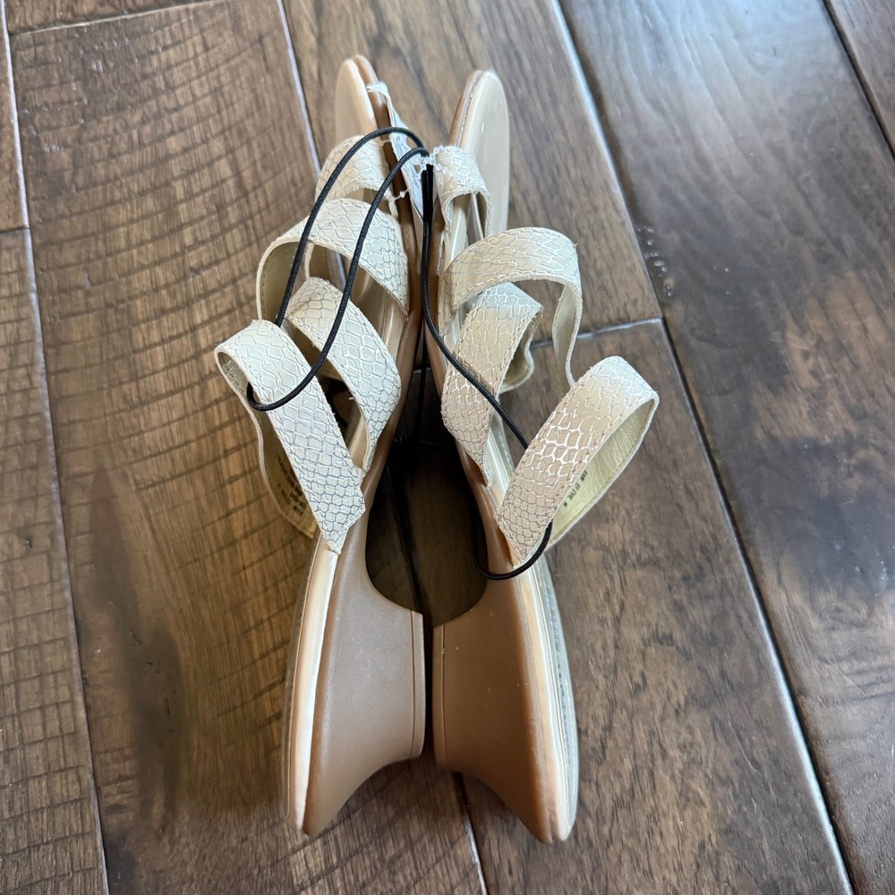 East 5th New Womens 8.5W Cream Metallic Snakeskin Low Wedge Slide Sandals - Picture 6 of 8